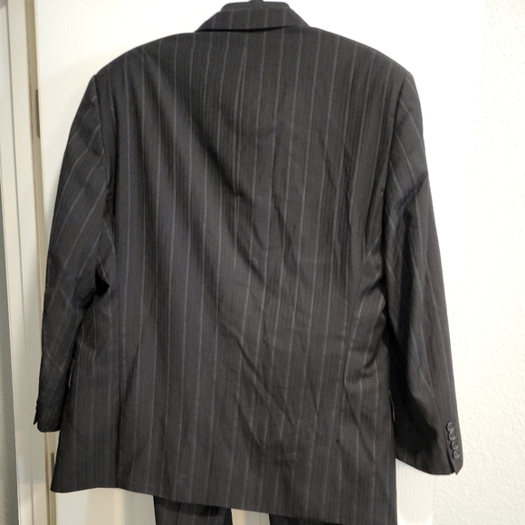 Magic Johnson Classic 2 pc Pinstripe Suit coat 40R pant 36 x 30 - Picture 2 of 7